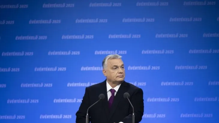 Напередодні спецсаміту ЄС Орбан має намір зустрітися з Макроном