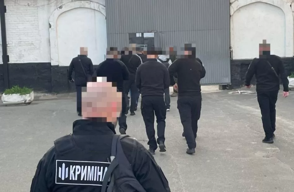 Вісім працівників Київського СІЗО підозрюються у смерті ув’язненого