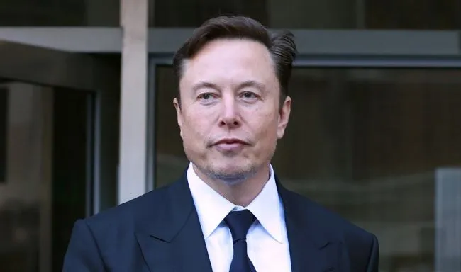Поставки електромобілів Tesla досягли рекордно низького рівня