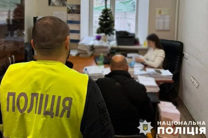 За розтрату бюджетних коштів під час ремонту житлового будинку судитимуть керівника столичного КП