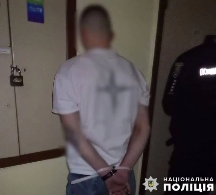 Перед судом постане 25-річний чоловік, який пограбував іноземця у центрі Києва