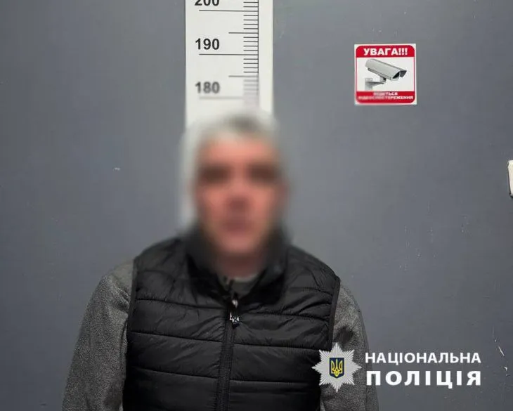 Забив битою знайомого до смерті. Поліція затримала мешканця Житомира за підозрою у кривавому злочині (фото)
