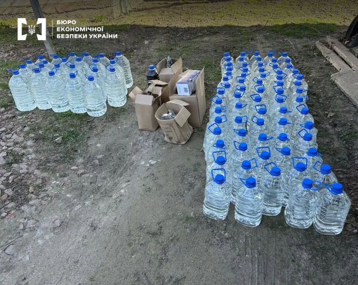 На Київщині виявлено підпільне виробництво алкоголю на 1,5 млн грн