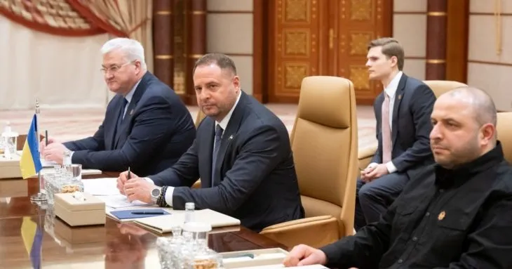 Єрмак: Міністри Сибіга та Умєров прибули до Парижа для переговорів