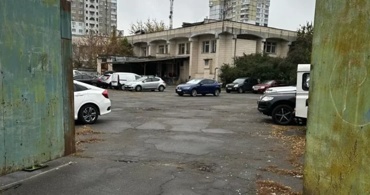 У Києві прокуратура вимагає розірвання договору оренди земельної ділянки