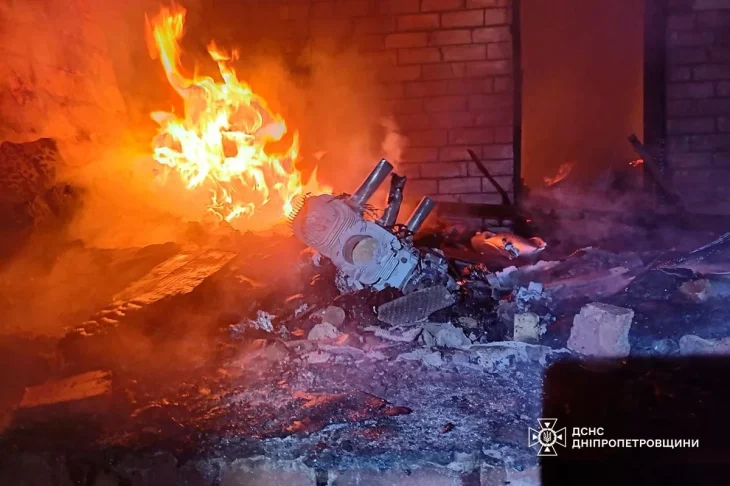 Атака російських дронів на Дніпропетровщині: пошкодження житлових будівель та електроліній