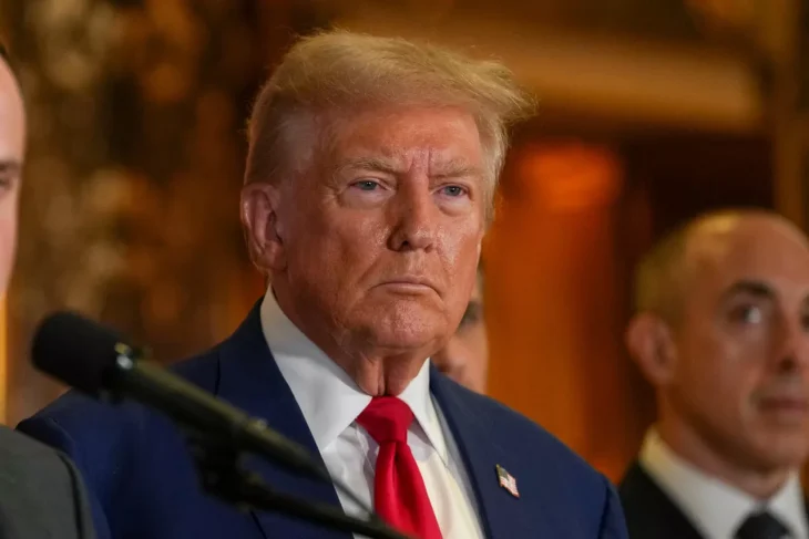 Трамп вимагає від України визнання анексії Криму та відмови від НАТО