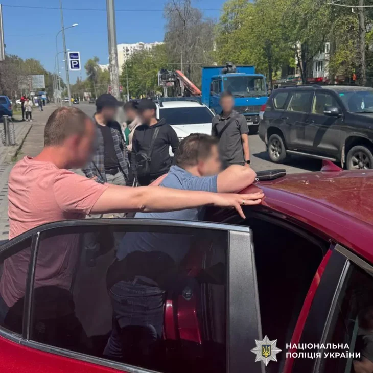 В Одесі затримали шахрая, який за 15 тисяч доларів обіцяв звільнення від служби