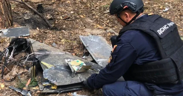 Нічна атака дронів на Київ: постраждалий та пошкоджені будинки