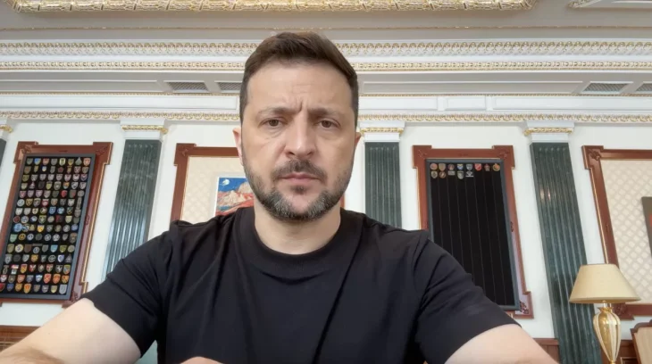 Зеленський: Росія затягує війну, щоб обдурити тих, хто вірить у слова