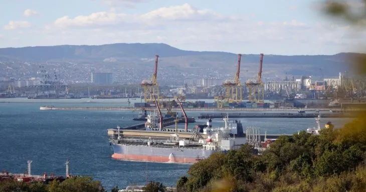 Велика Британія запровадила санкції проти 100 танкерів російського флоту