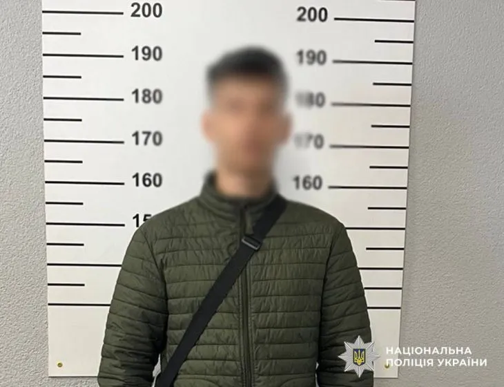 Розпиття оковитої закінчилось жорстким вбивством: 18-річний отримав підозру
