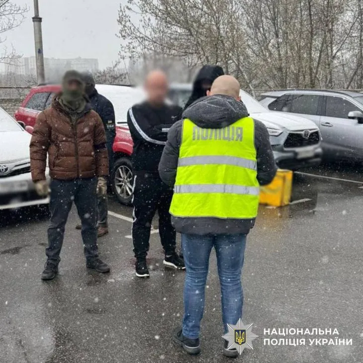 У Києві судитимуть посадовця Конституційного суду України, який за 15 000$ організував для призовників схему ухилення від мобілізації – йому загрожує 5 років ув’язнення