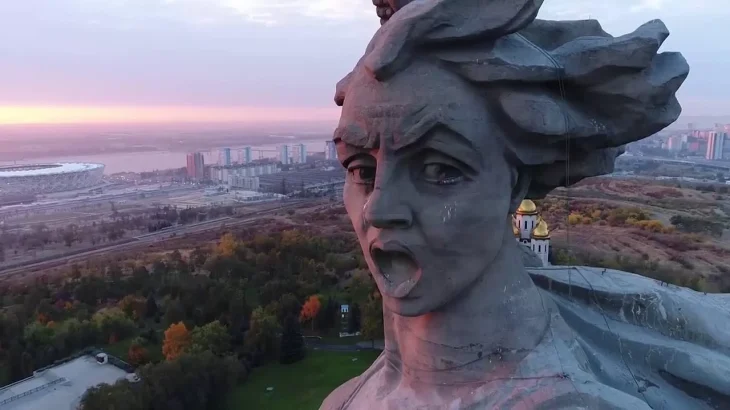 У Волгограді на території монумента ‘Батьківщина-мати’ виявили мертве тіло