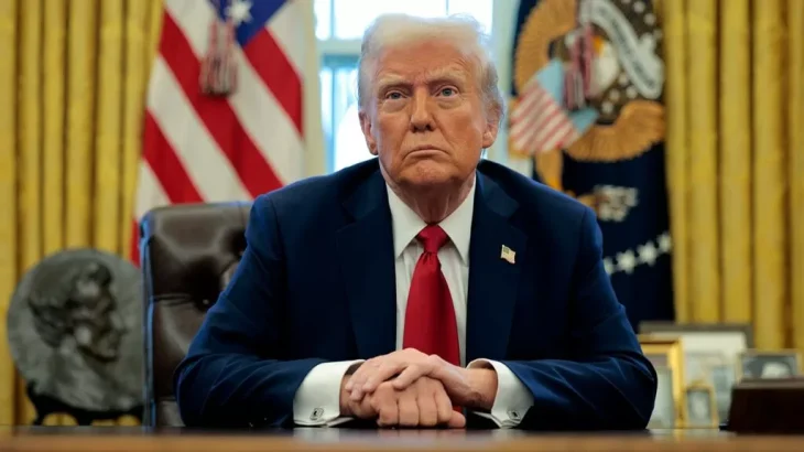 Трамп звинуватив Путіна у божевіллі та критикує Зеленського