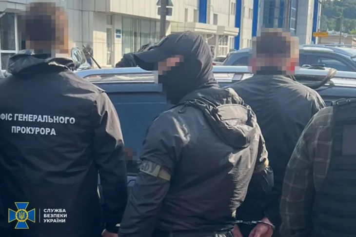 У Києві затримали шахраїв за вимагання $200 тисяч щодо безкоштовних РЕБ для ЗСУ