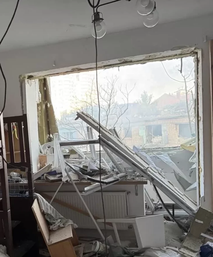 Російська ракетна атака зруйнувала квартиру соліста гурту «Антитіла» Тараса Тополі в Києві