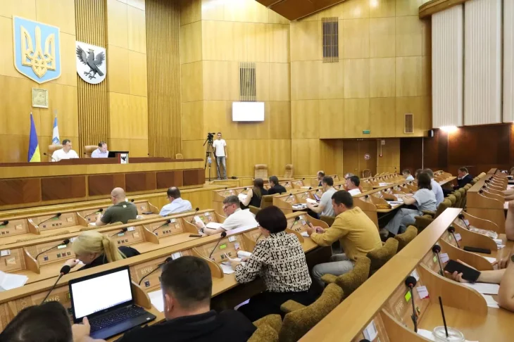Івано-Франківська міськрада пропонує заборонити аборти та підвищити виплати при народженні