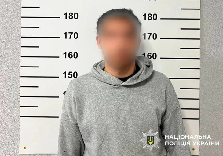 Поліцейські затримали чоловіка, який збував амфетамін на території столиці