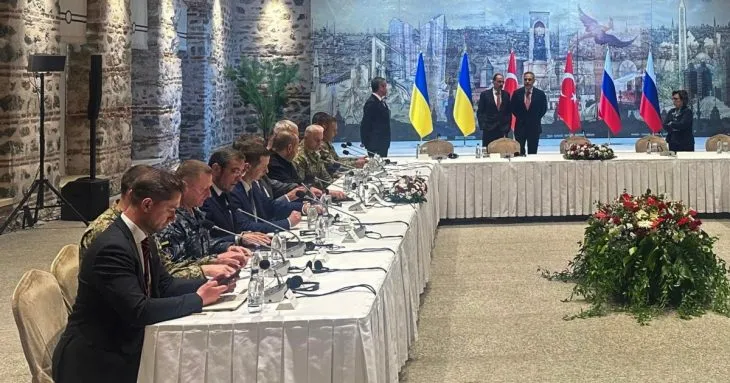 У Стамбулі розпочалась зустріч українських та російських делегацій