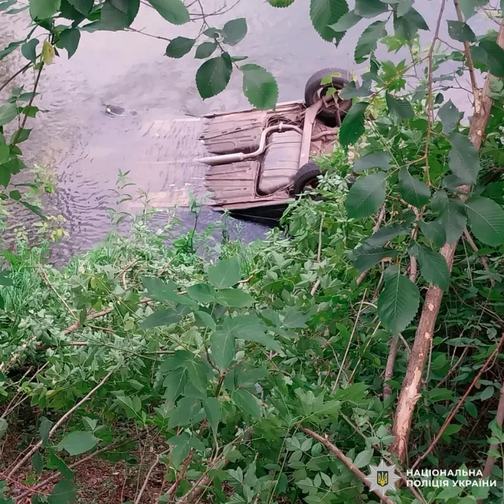 У Ізюмському районі Харківщини авто впало у річку: двоє загиблих у ДТП