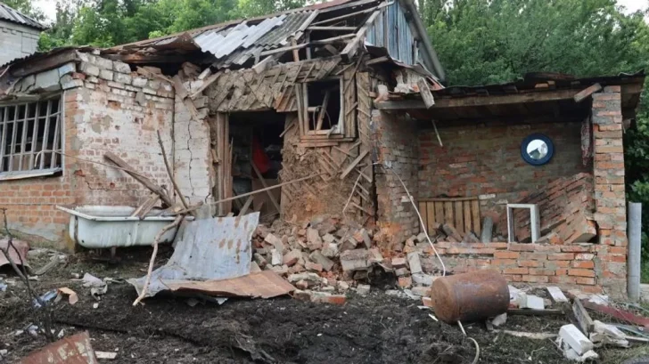 Обстріл Петро-Іванівки на Харківщині: загинула людина, постраждали райони області