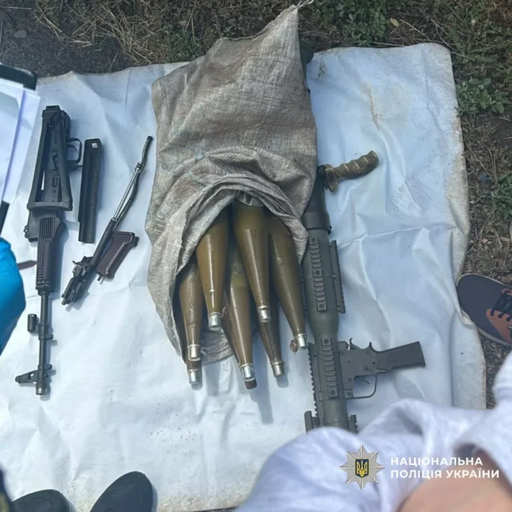 Поліція провела масштабну спецоперацію: вилучено понад 260 одиниць зброї та тисячі боєприпасів