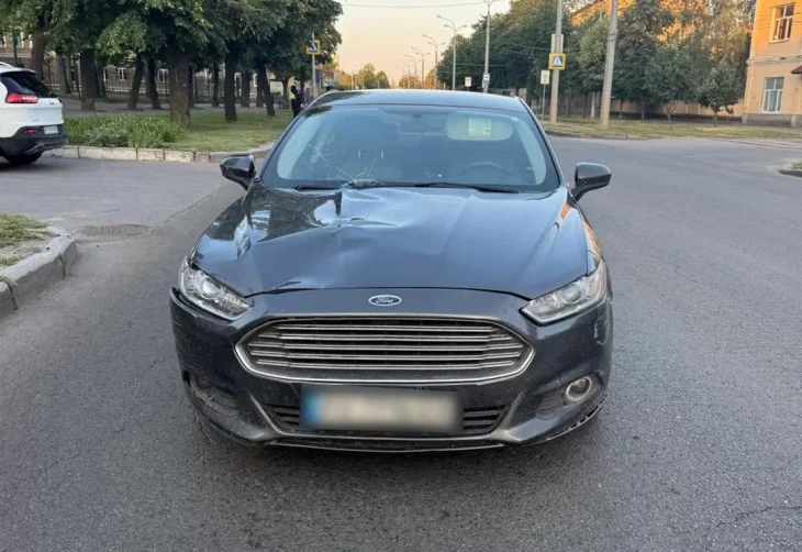 У Харкові Ford збив двох жінок на переході: одна пенсіонерка загинула
