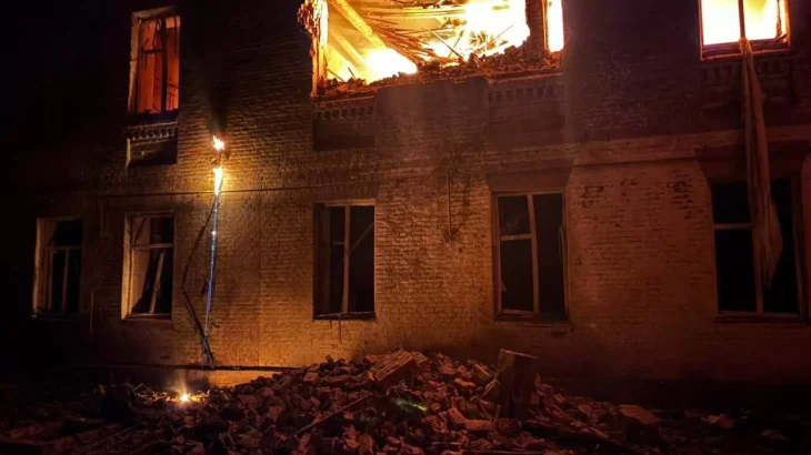 Обстріли Харківщини: шість постраждалих, руйнування будинків і транспорту