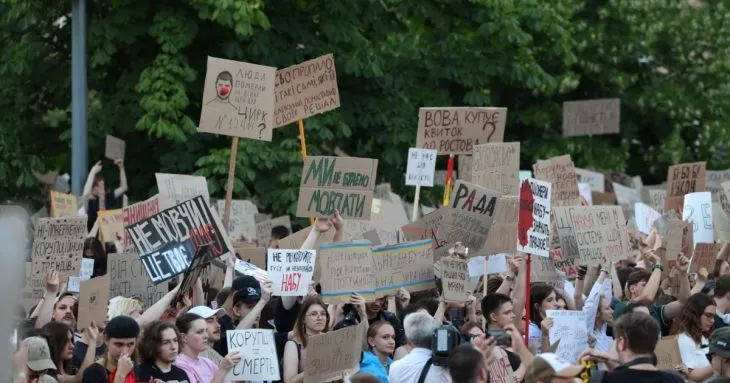 В Україні тривають масові протести проти закону №12414 щодо змін у роботі НАБУ та САП