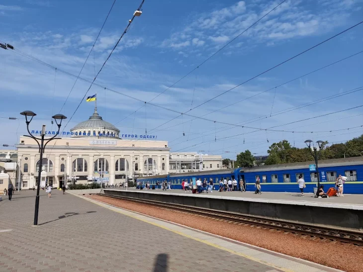 Українці масово стикаються з дефіцитом квитків на поїзди в популярних напрямках