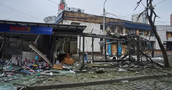 Поліція Києва спростувала чутки про мародерство після нічного обстрілу столиці