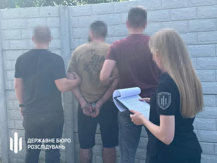 У Харкові затримали прикордонника за продаж гуманітарних авто для ЗСУ