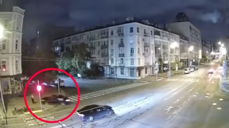 У Києві прокурорський працівник збив жінку на переході та намагався втекти