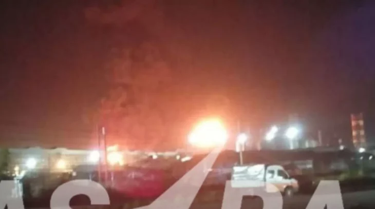 Удар безпілотників по Новошахтинському НПЗ викликав масштабну пожежу в ростовській області