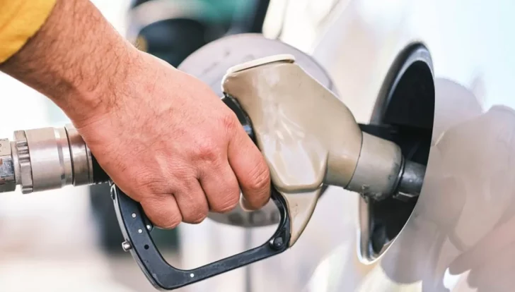 На Курильських островах зупинили продаж бензину АІ-92 через дефіцит пального