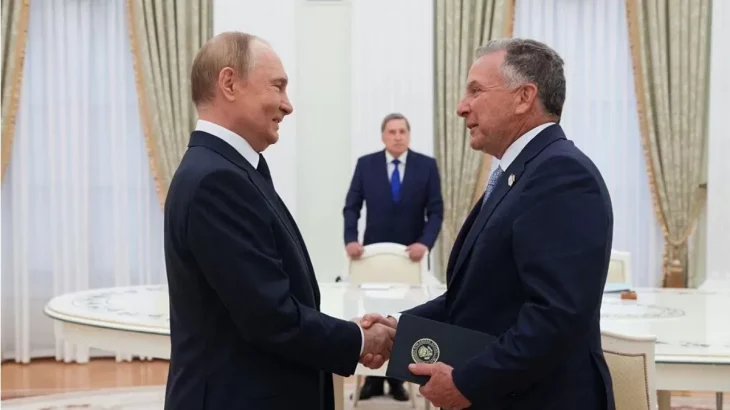 Путін вручив орден Леніна спецпосланцю Трампа для матері загиблого американця