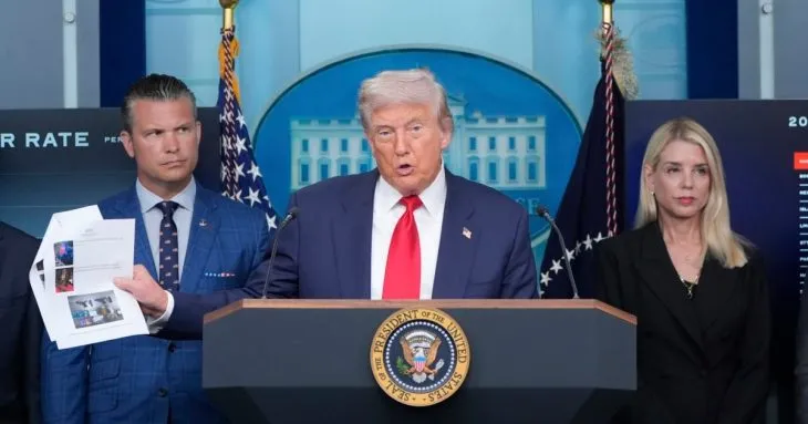 Трамп планує обговорити з Зеленським та європейськими лідерами зустріч із путіним
