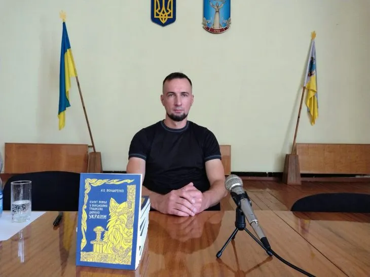 Науковець і письменник Антон Бондаренко презентував дві свої праці