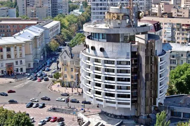 У Києві готель біля Ради піде з молотка для Макса Кріппи?