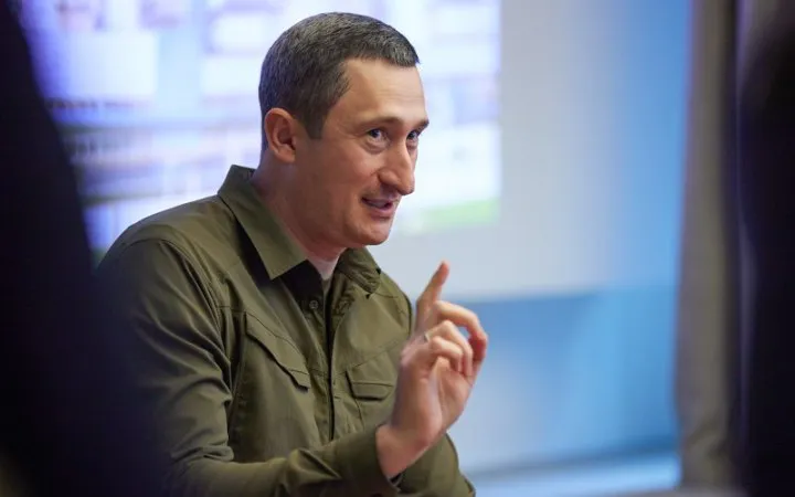Суд подовжив обов’язки для міністра Чернишова у справі про корупцію