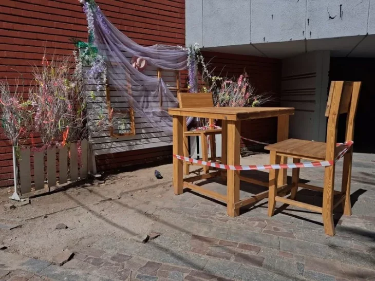 У Дніпрі на дитину впала артінсталяція: дівчинка перебуває у критичному стані