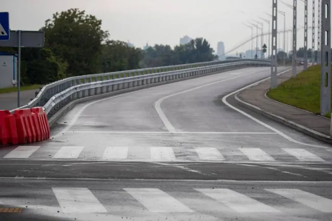 У Києві відкриють повноцінний рух Подільським мостом з 23 серпня