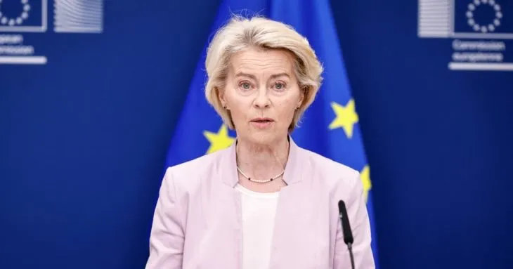 Урсула фон дер Ляєн закликає до посилення стримування путіна через його військову агресію