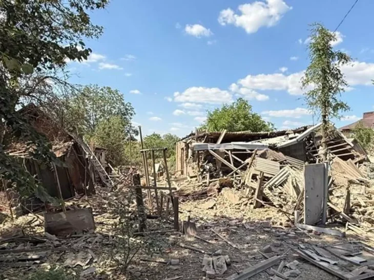 Ракетний обстріл Костянтинівки: троє загиблих, зруйновані будинки і ринок