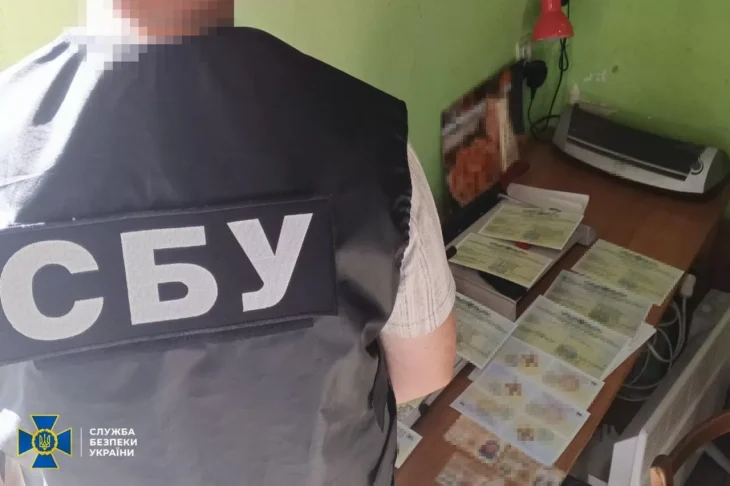 СБУ та поліція викрили п’ять схем ухилення від мобілізації у різних регіонах