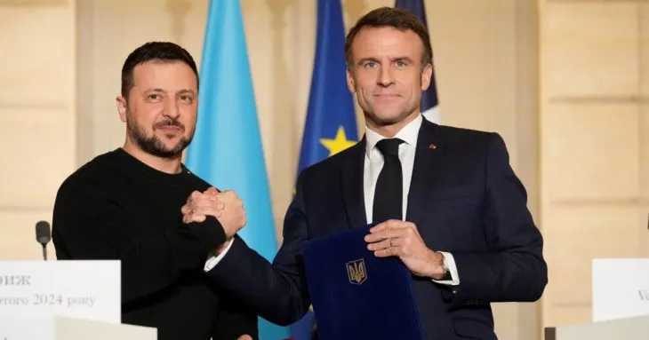 Зеленський прибув до Парижа для участі у зустрічі щодо гарантій безпеки для України