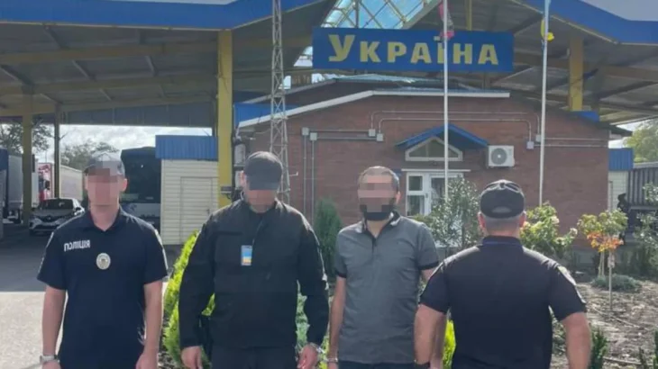 Молдова екстрадувала до України підозрюваного у збуті фальшивих доларів