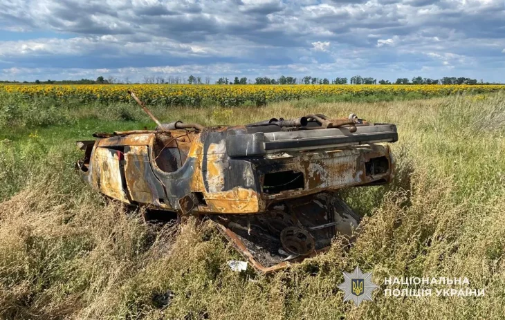 На Дніпропетровщині чоловіка вбили під час застілля: тіло знайшли у криниці, авто спалили