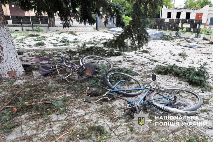 Поліція оприлюднила відео перших хвилин після авіаудару рф по Яровій